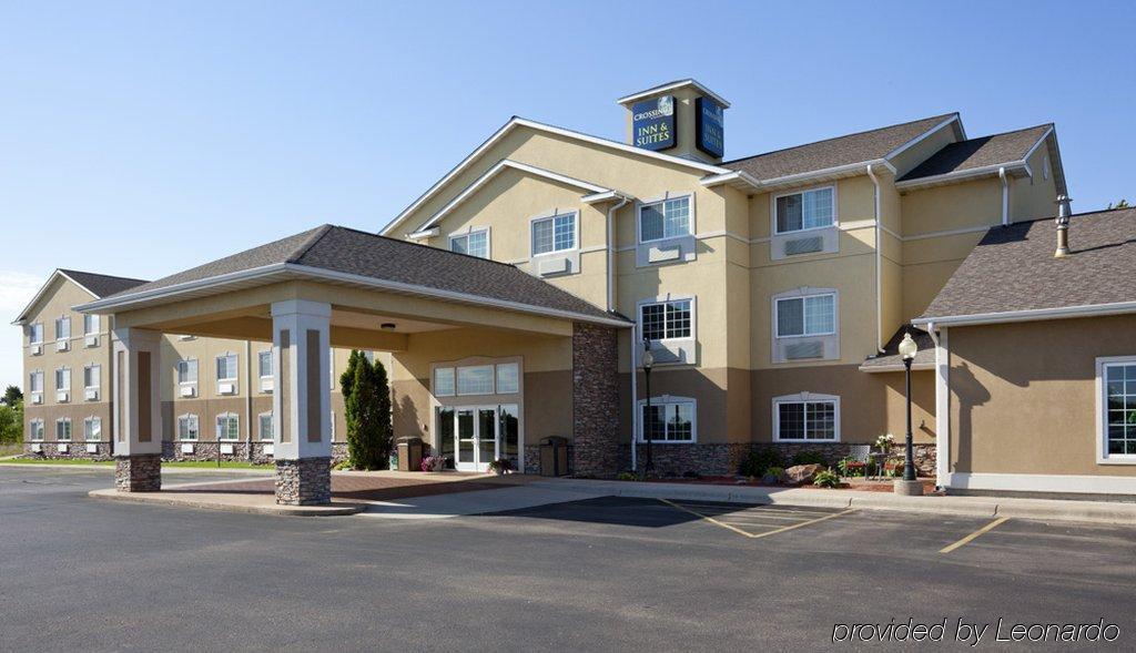 Crossings By Grandstay Inn & Suites Becker ภายนอก รูปภาพ