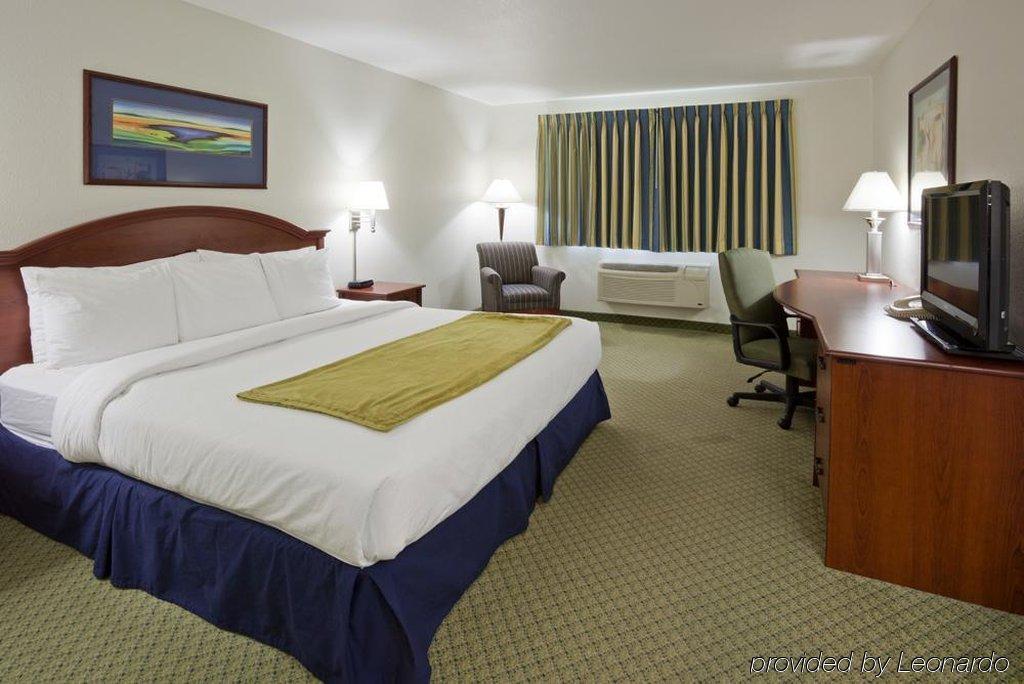 Crossings By Grandstay Inn & Suites Becker ภายนอก รูปภาพ